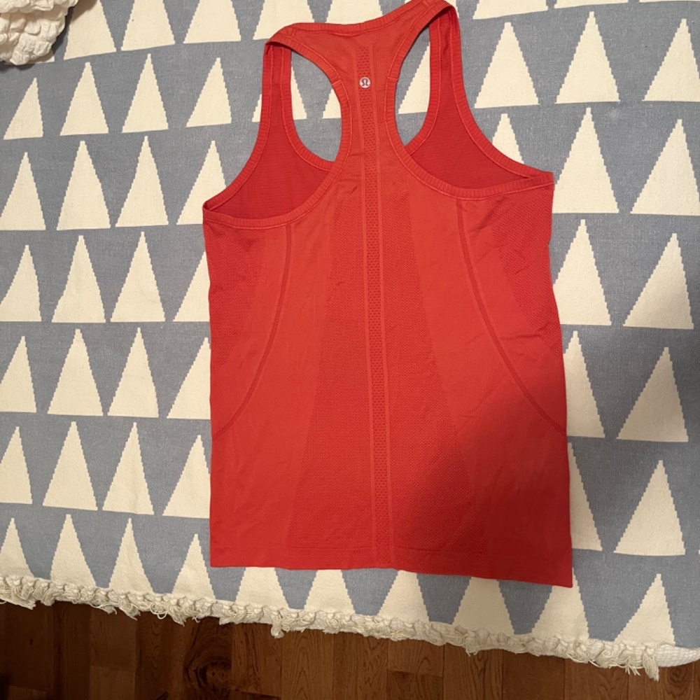 Lululemon tank women’s size 10, grapefruit color - Picture 7 of 9